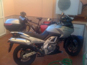 babieca y una moto